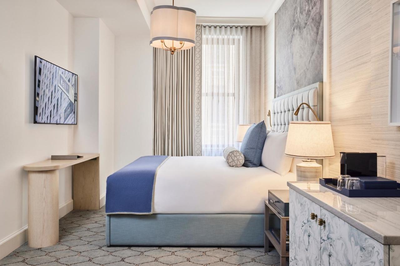 Deluxe Zimmer mit Kingsize-Bett
